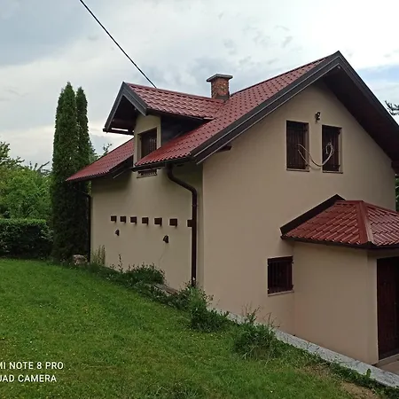 Dom wakacyjny House Sarajevo *